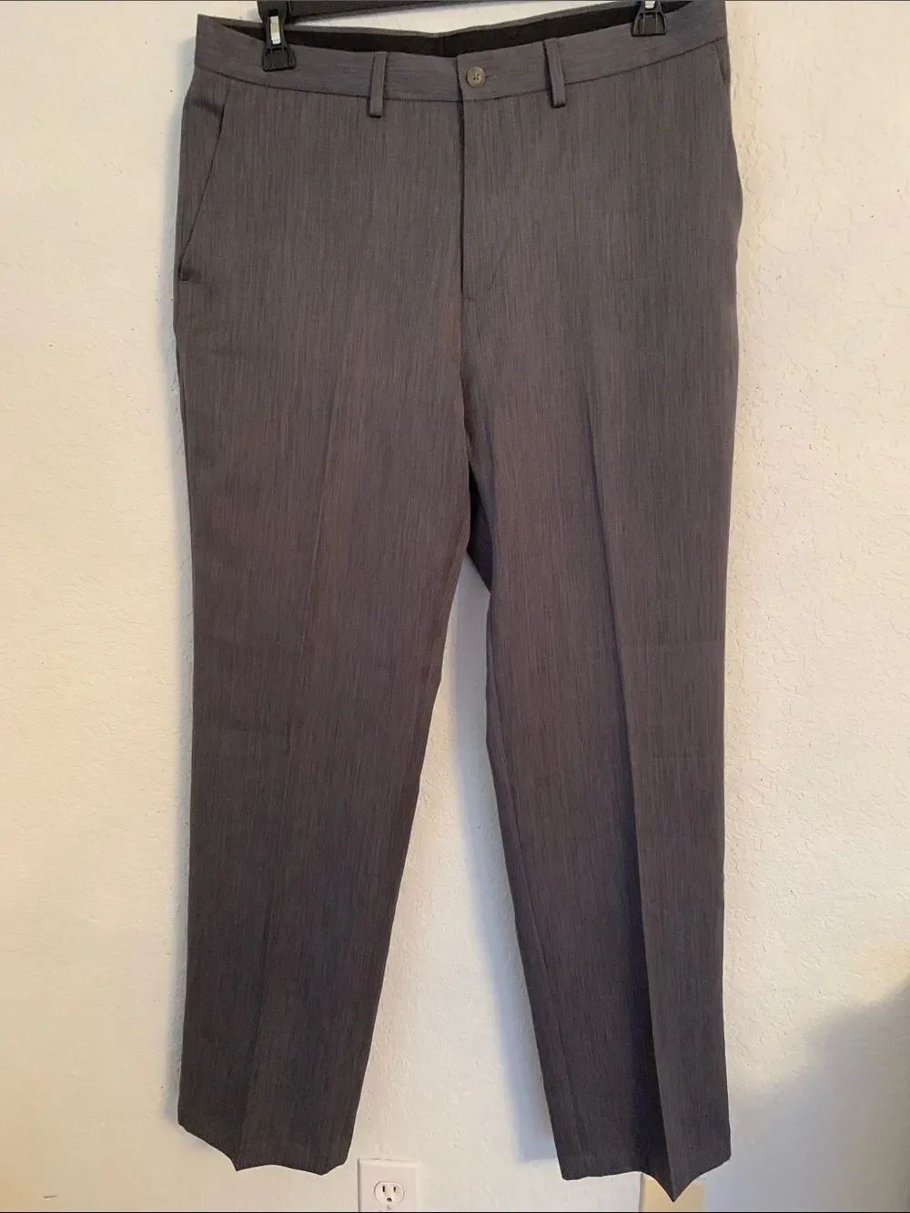 Haggar Clothing Men's Gray Dress Pants - Classic Tailored Trousers Size 36/32